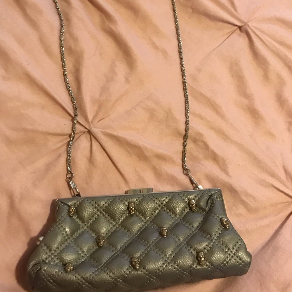 Skull purse/clutch